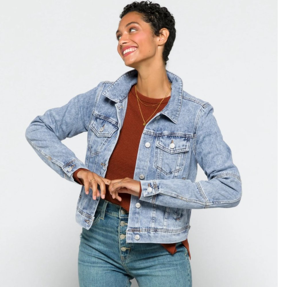 Free People Denim Jacket *NEW WITH TAGS* - Picture 2 of 7
